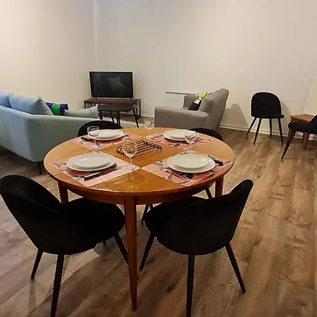 Appartement Et Calme, Proche De La Place Stanislas - Fr-1-584-350 *