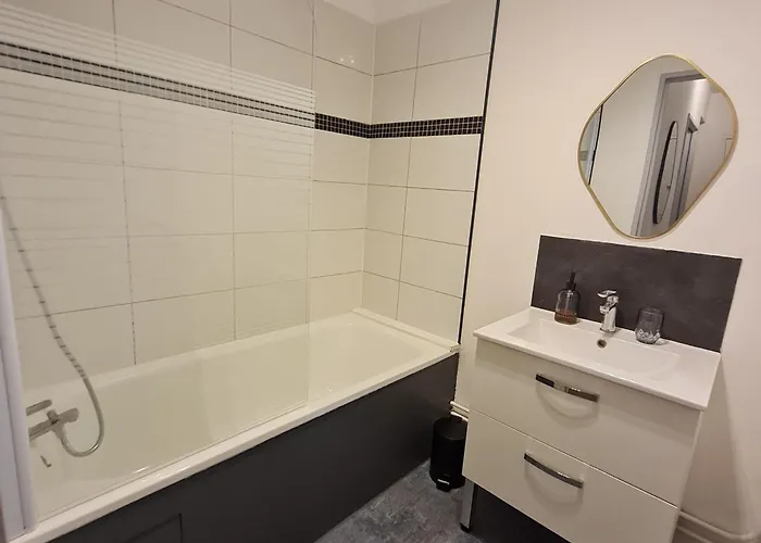 Apartmán Et Calme, Proche De La Place Stanislas - Fr-1-584-350 *