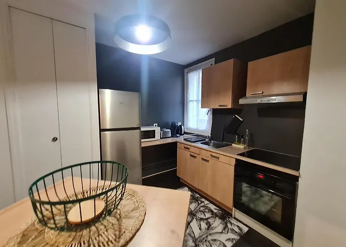 Et Calme, Proche De La Place Stanislas - Fr-1-584-350 *